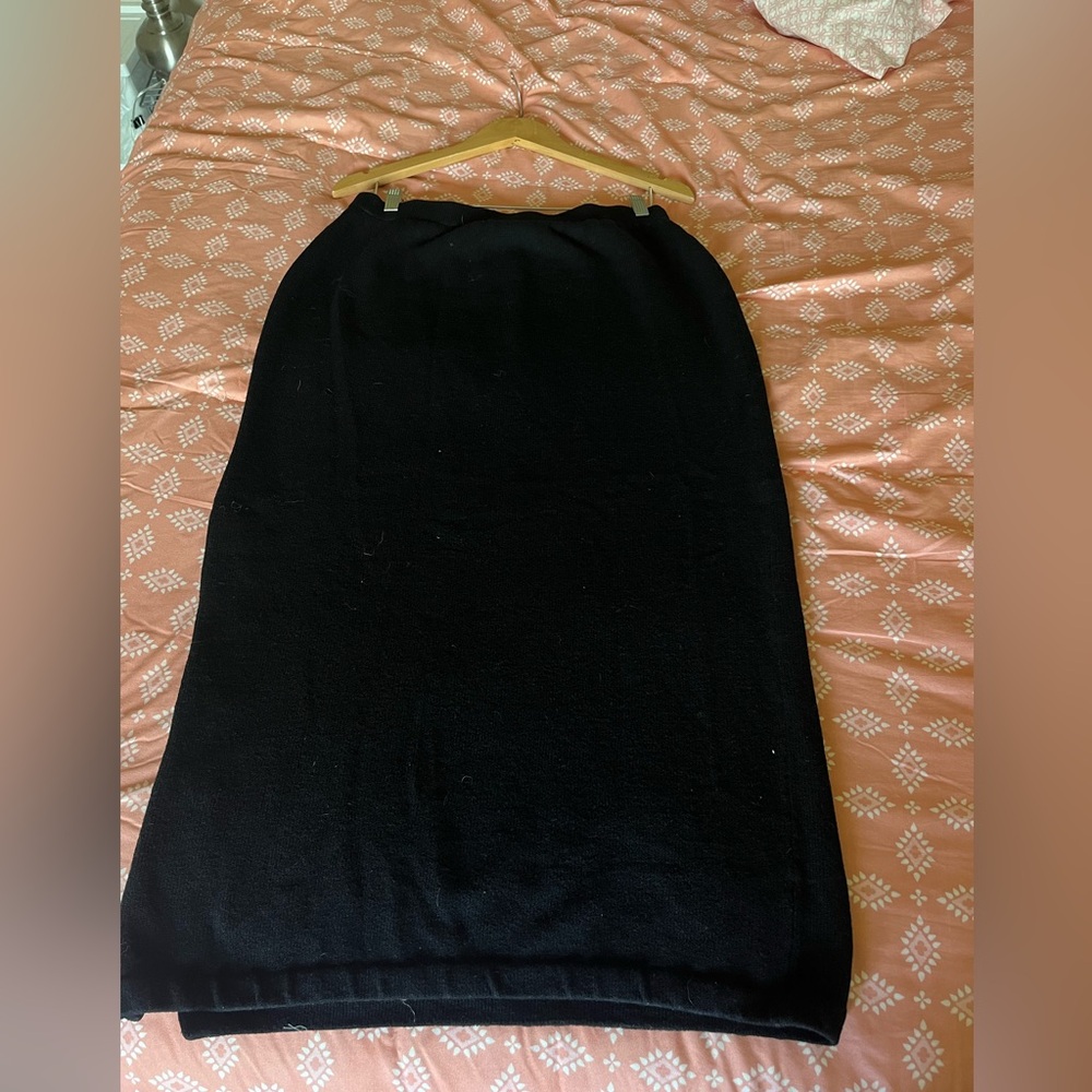 St. John Basics Black Maxi Skirt with Back Slit Santana Knit Wool Blend 14 - Picture 5 of 5